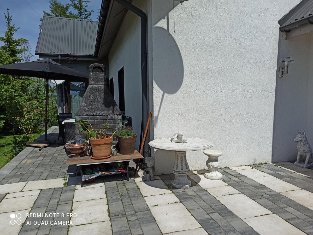 Laka  Dom Z Ogrodemヴィラ エクステリア 写真